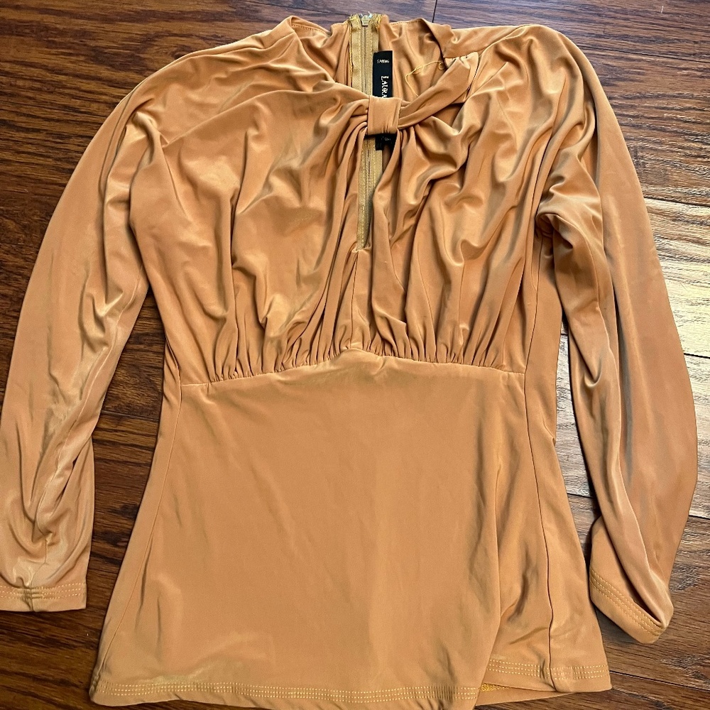 Keyhole stretch vintage style blouse